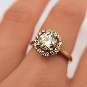 Round Moissanite Halo