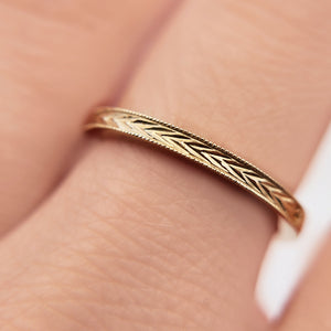 2mm Engraved Leaf Band
